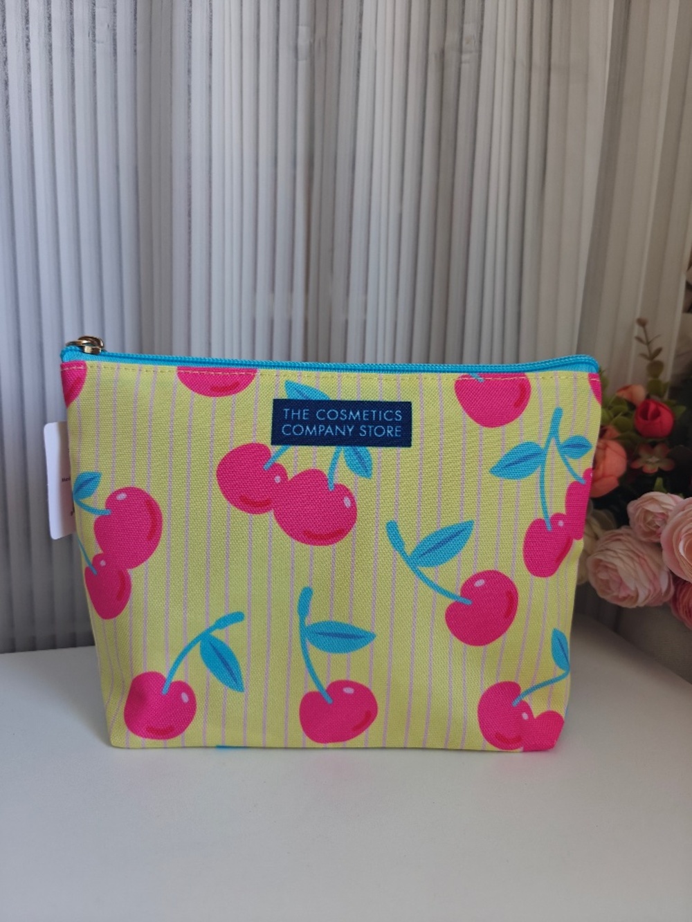 New The Cosmetics Company Store Cherry Cosmetic/Makeup Bag